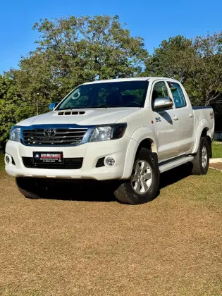 TOYOTA HILUX 3.0 SR 4X4 CD 16V TURBO INTERCOOLER DIESEL 4P AUTOMÁTICO TOYOTA HILUX 3.0 SR 4X4 CD 16V TURBO INTERCOOLER DIESEL 4P AUTOMÁTICO