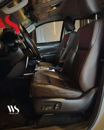 TOYOTA-HILUX SW4-2017