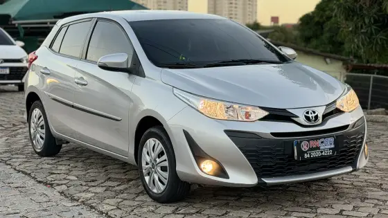 TOYOTA YARIS 1.3 16V FLEX XL LIVE MULTIDRIVE