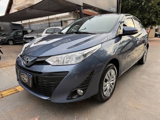TOYOTA YARIS 1.3 16V FLEX XL LIVE MULTIDRIVE