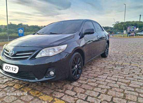 TOYOTA-COROLLA-2012