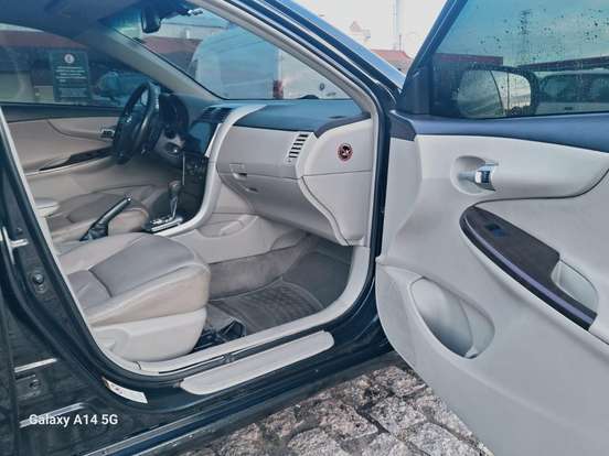 TOYOTA-COROLLA-2.0 ALTIS 16V FLEX 4P AUTOMÁTICO TOYOTA-COROLLA-2012