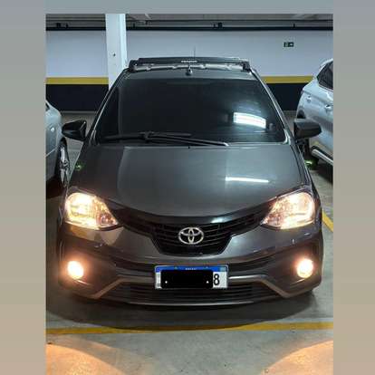 TOYOTA-ETIOS-2021