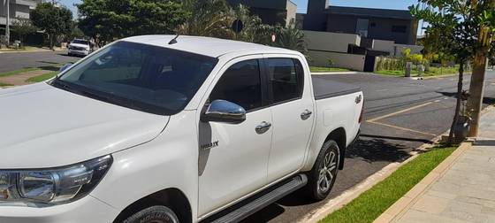 TOYOTA HILUX 2.8 SRV 4X4 CD 16V DIESEL 4P AUTOMÁTICO
