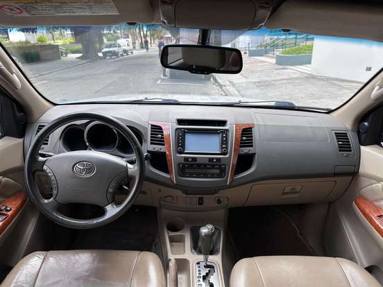 TOYOTA-HILUX SW4-4.0 SRV 4X4 V6 24V GASOLINA 4P AUTOMÁTICO TOYOTA-HILUX SW4-2009