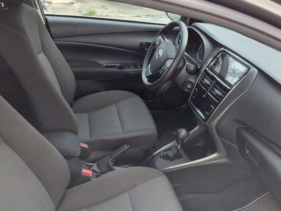 TOYOTA-YARIS-2024