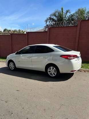 TOYOTA-YARIS-2018