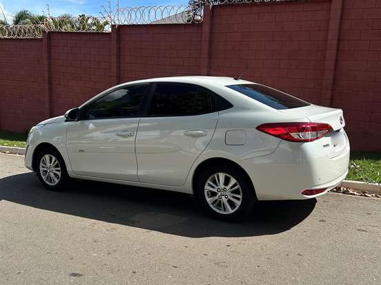 TOYOTA-YARIS-1.5 16V FLEX SEDAN XL MULTIDRIVE TOYOTA-YARIS-2018