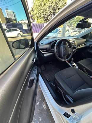 TOYOTA-YARIS-2018