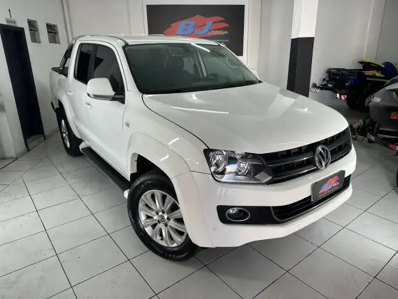 VOLKSWAGEN AMAROK 2.0 HIGHLINE 4X4 CD 16V TURBO INTERCOOLER DIESEL 4P AUTOMÁTICO VOLKSWAGEN AMAROK 2.0 HIGHLINE 4X4 CD 16V TURBO INTERCOOLER DIESEL 4P AUTOMÁTICO
