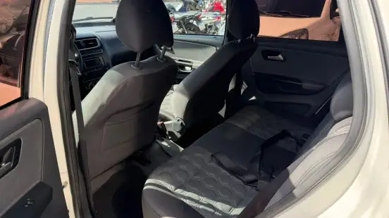 VOLKSWAGEN-FOX-2014