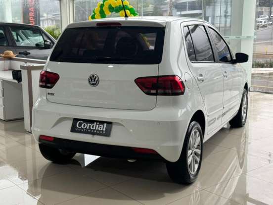 VOLKSWAGEN-FOX-2021