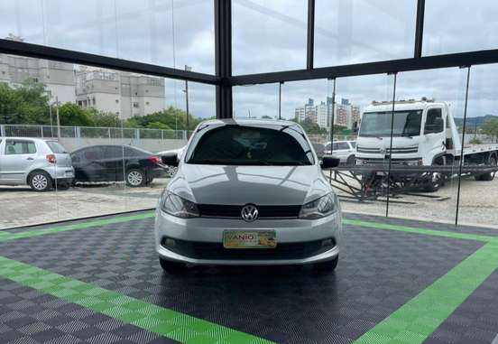 VOLKSWAGEN-GOL-2015