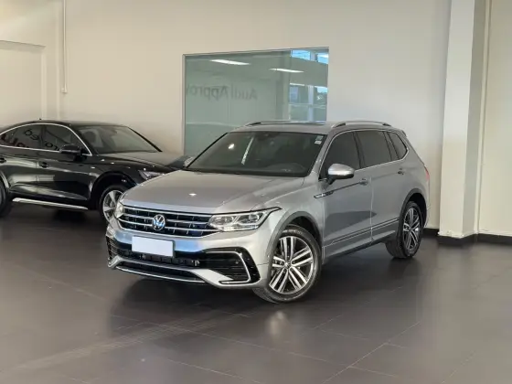 VOLKSWAGEN TIGUAN 2.0 300 TSI GASOLINA ALLSPACE R-LINE AUTOMÁTICO VOLKSWAGEN TIGUAN 2.0 300 TSI GASOLINA ALLSPACE R-LINE AUTOMÁTICO