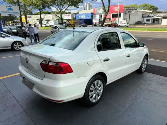 VOLKSWAGEN-VOYAGE-2022