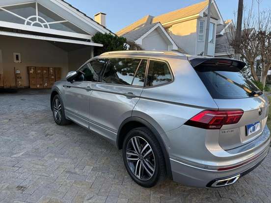 VOLKSWAGEN-TIGUAN-2024