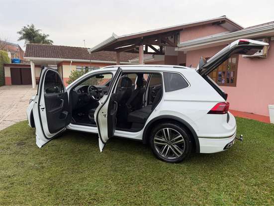 VOLKSWAGEN-TIGUAN-2024