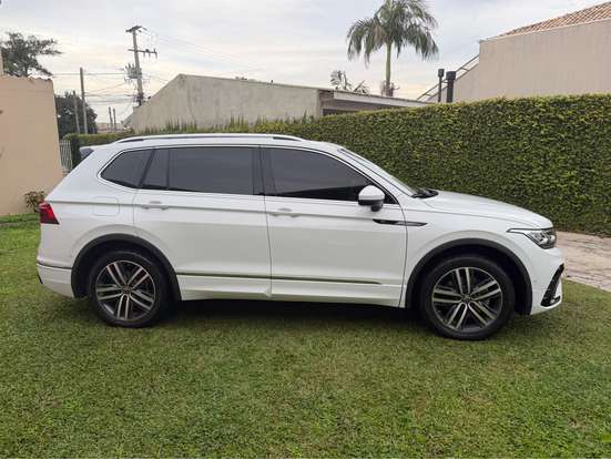 VOLKSWAGEN-TIGUAN-2024
