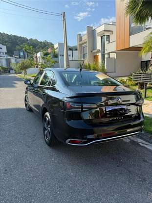VOLKSWAGEN-VIRTUS-2023
