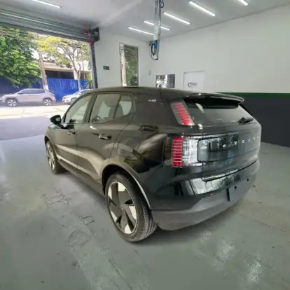 VOLVO-EX30-2024