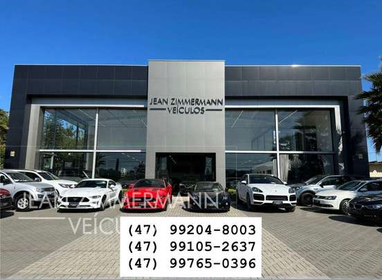 VOLVO-XC40-2020