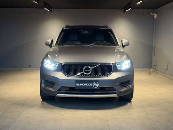 VOLVO-XC40-2.0 T5 GASOLINA MOMENTUM AWD GEARTRONIC VOLVO-XC40-2018