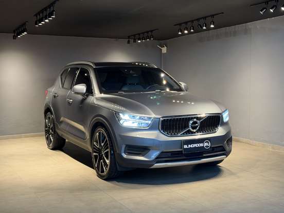 VOLVO-XC40-2.0 T5 GASOLINA MOMENTUM AWD GEARTRONIC VOLVO-XC40-2018
