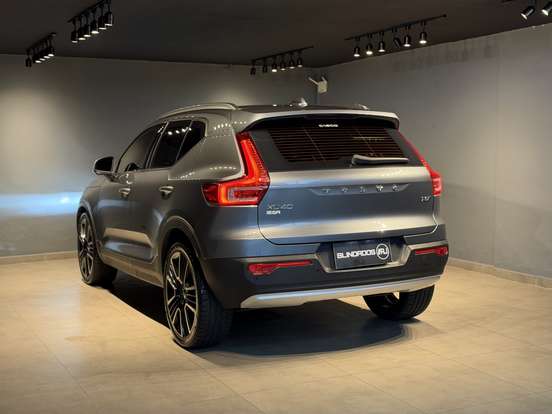 VOLVO-XC40-2.0 T5 GASOLINA MOMENTUM AWD GEARTRONIC VOLVO-XC40-2018