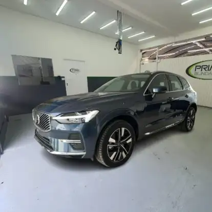 VOLVO-XC60-2025