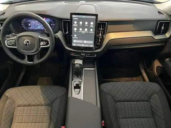 VOLVO-XC60-2025