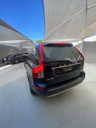 VOLVO-XC90-2010