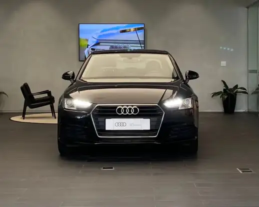 AUDI-A4-2019