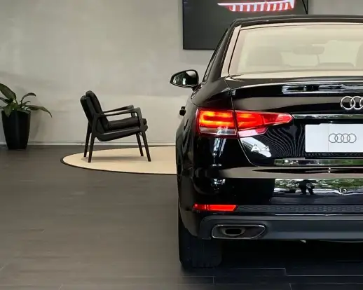 AUDI-A4-2019
