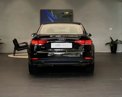 AUDI-A4-2019