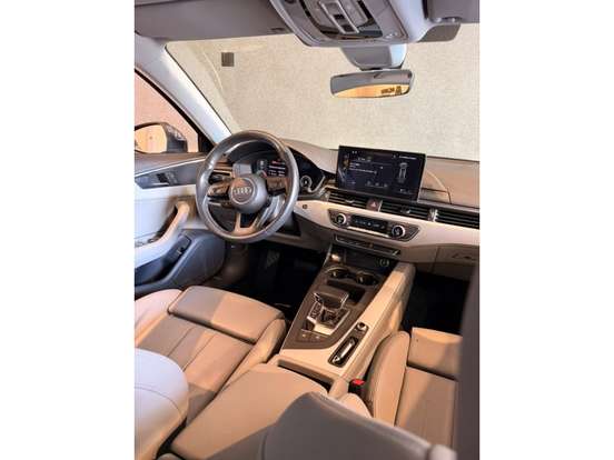 AUDI-A4-2021