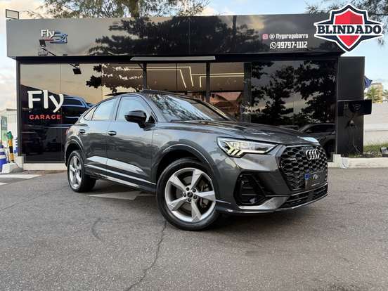 AUDI-Q3-2022