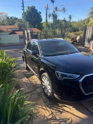 AUDI-Q3-2019