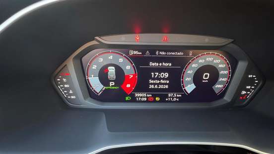 AUDI-Q3-2023