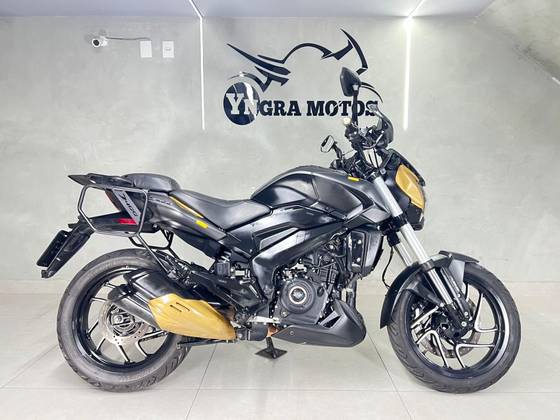 BAJAJ DOMINAR 400 