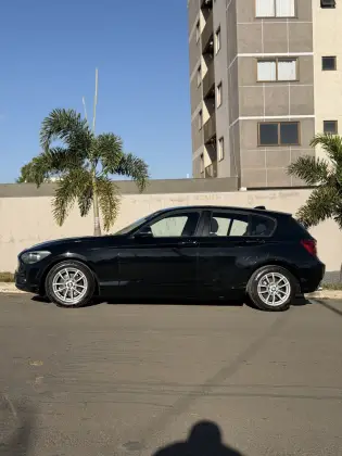 BMW 116i 1.6 16V TURBO GASOLINA 4P AUTOMÁTICO BMW 116i 1.6 16V TURBO GASOLINA 4P AUTOMÁTICO