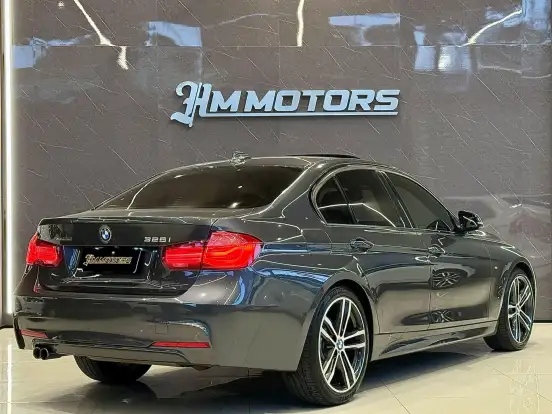 BMW-328i-2018