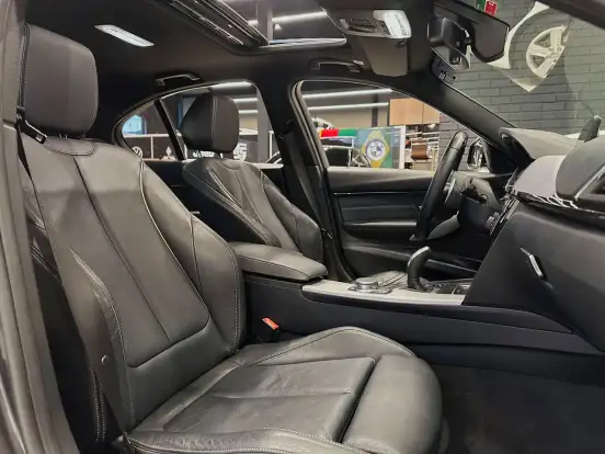 BMW-328i-2018