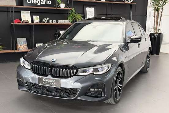 BMW-330e-2020