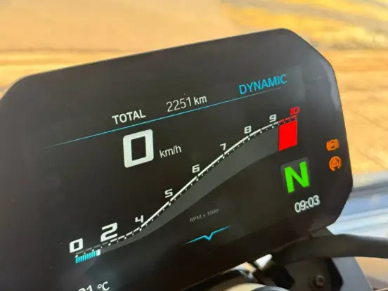 BMW-F 900 R SPORT PLUS BMW-F 900 R SPORT PLUS-2024