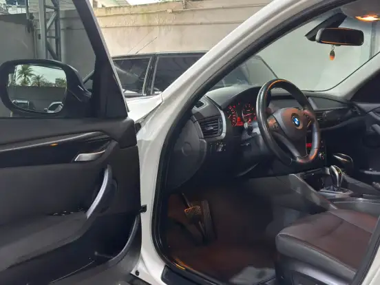 BMW-X1-2.0 16V TURBO GASOLINA SDRIVE20I 4P AUTOMÁTICO BMW-X1-2012
