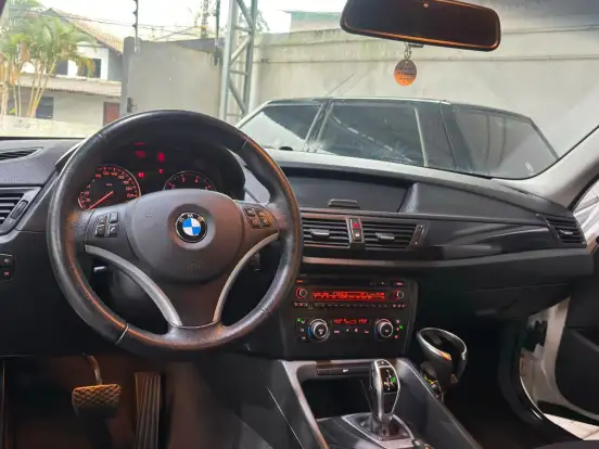 BMW-X1-2.0 16V TURBO GASOLINA SDRIVE20I 4P AUTOMÁTICO BMW-X1-2012