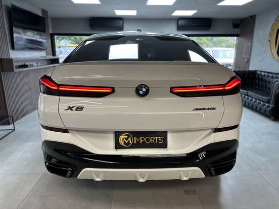 BMW-X6-3.0 TWINPOWER GASOLINA XDRIVE40I M SPORT AUTOMÁTICO BMW-X6-2024