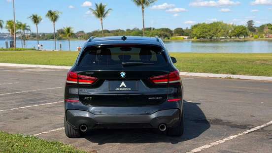 BMW-X1-2021