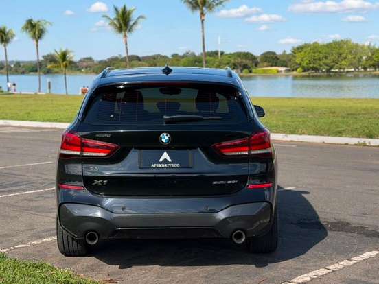 BMW-X1-2.0 16V TURBO ACTIVEFLEX SDRIVE20I M SPORT 25 ANOS 4P AUTOMÁTICO BMW-X1-2021