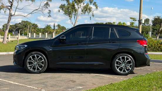 BMW-X1-2021